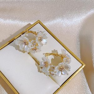Romantic Elegant White Flower Hoop Earrings